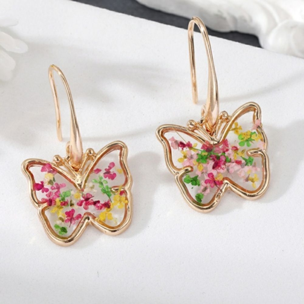 Butterfly Dried Flower Pendant Earrings - Picture 8 of 11